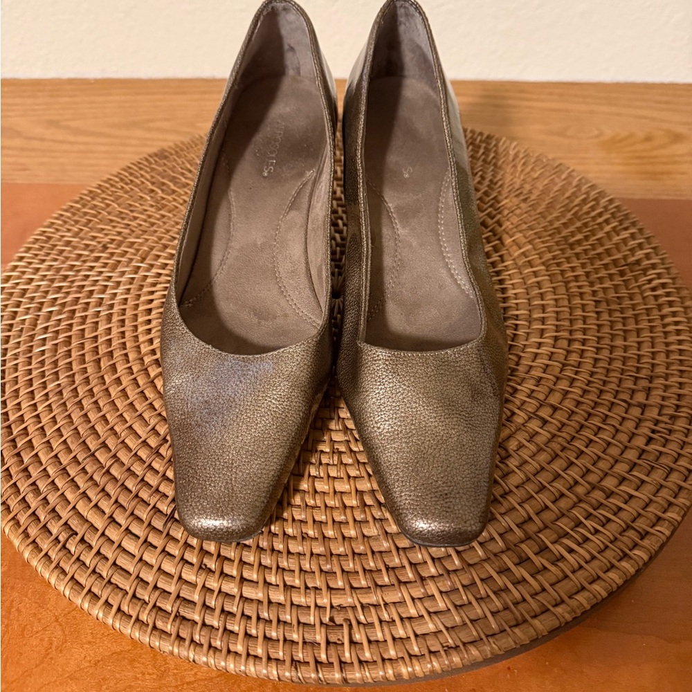 AEROSOLES‎ Cheerful Pumps Shimmering Brown Heels - Picture 3 of 8